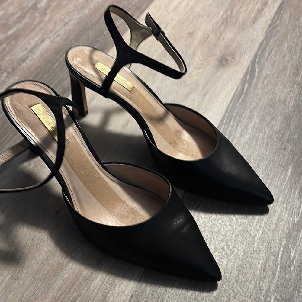 Louise et Cie Black Heels Sleek Design